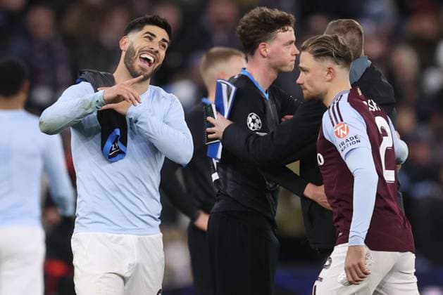 Marco Asensio of Aston Villa celebrtaes at full time Aston Villa v Club Brugge, UEFA Champions League, Round of 16, Second Leg, Football, Villa Park, Birmingham, UK - 12 Mar 2025 EDITORIAL USE ONLY No use with unauthorised audio, video, data, fixture lists, club league logos or live services. Online in-match use limited to 120 images, no video emulation. No use in betting, games or single club league player publications.  Copyright: xPaulxCurrie Shutterstockx 15188183bd