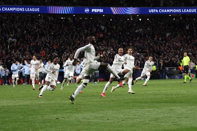 Sport Bilder des Tages Spain - UEFA Champions League - Atletico de Madrid vs Real Madrid CF - 12 03 2025 SPAIN, MADRID, MARCH 12. Antonio Rudiger of Real Madrid and Kylian Mbappe of Real Madrid celebrate the victory during the UEFA Champions League football match between Atletico de Madrid and Real Madrid CF at Civitas Metropolitano on March 12, 2025 in Madrid, Spain. Photo by Manuel Blondeau AOP.Press Madrid Civitas Metropolitano Spain Copyright: x ManuelxBlondeau AOP.Pressx AOP20250312 0003