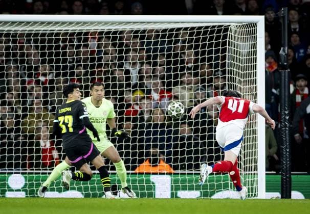 LONDON - Declan Rice of Arsenal FC heads in the 2-1 during the UEFA Champions league match between Arsenal FC and PSV Eindhoven at Emirates Stadium on March 12, 2025 in London, England. ANP KOEN VAN WEEL UEFA Champions League 2024 25 Round of 16 Second Leg 2024 25 xVIxANPxSportx xxANPxIVx 522227268 originalFilename: 522227268.jpg