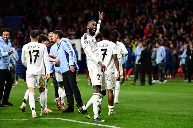 Antonio Ruediger 22 ( Madrid ) feiert den Sieg, Atletico Madrid vs. Real Madrid , Fussball, Champions League, Achtelfinale Rueckspiel, 12.03.2025 Madrid Madrid Spanien