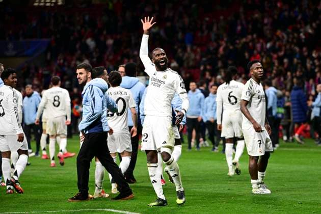 Antonio Ruediger 22 ( Madrid ) feiert den Sieg, Atletico Madrid vs. Real Madrid , Fussball, Champions League, Achtelfinale Rueckspiel, 12.03.2025 Madrid Madrid Spanien