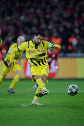 March 12, 2025, Villeneuve-D ascq, France, Emre Can (Borussia Dortmund) scoring the 1:1 goal during the UEFA Champions League match between OSC Lille and Borussia Dortmund Copyright: AntonioxBorga