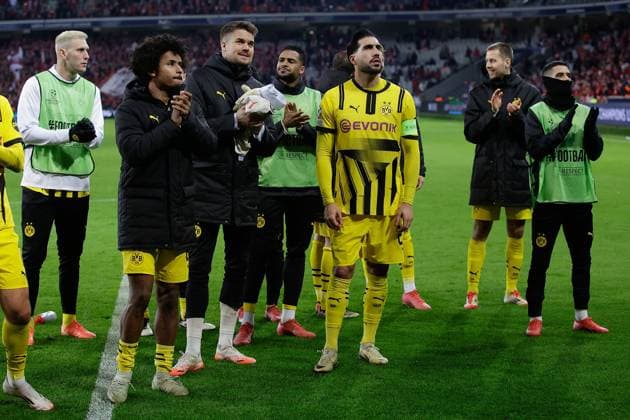 March 12, 2025, Villeneuve-D ascq, France, Emre Can (Borussia Dortmund) applauds the fans after the match the UEFA Champions League match between OSC Lille and Borussia Dortmund Copyright: AntonioxBorga