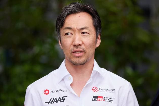 13.03.2025, xrarjax, Motorsport FIA Formel 1, Großer Preis von Australien 2025 v.l. Teamchef Ayao Komatsu (Haas F1 Team) (FIA REGULATIONS PROHIBIT ANY USE OF PHOTOGRAPHS as IMAGE SEQUENCES and or QUASI-VIDEO) Melbourne