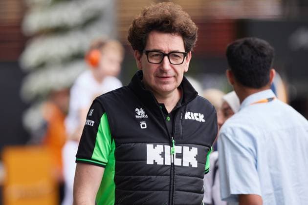 13.03.2025, xrarjax, Motorsport FIA Formel 1, Großer Preis von Australien 2025 v.l. Mario Binotto (Sauber F1 Team) (FIA REGULATIONS PROHIBIT ANY USE OF PHOTOGRAPHS as IMAGE SEQUENCES and or QUASI-VIDEO) Melbourne