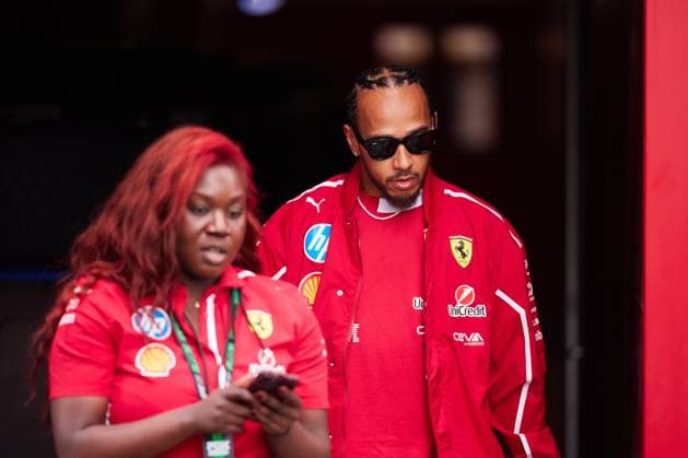 13.03.2025, xrarjax, Motorsport FIA Formel 1, Großer Preis von Australien 2025 v.l. Lewis Hamilton (Ferrari) Startnummer 44 (FIA REGULATIONS PROHIBIT ANY USE OF PHOTOGRAPHS as IMAGE SEQUENCES and or QUASI-VIDEO) Melbourne
