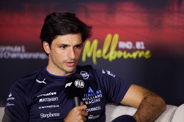 13.03.2025, xrarjax, Motorsport FIA Formel 1, Großer Preis von Australien 2025 v.l. Carlos Sainz (Williams Racing) Startnummer 55 (FIA REGULATIONS PROHIBIT ANY USE OF PHOTOGRAPHS as IMAGE SEQUENCES and or QUASI-VIDEO) Melbourne
