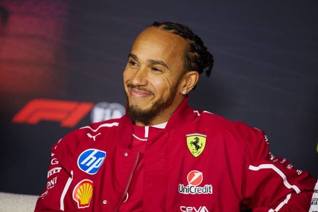 13.03.2025, xrarjax, Motorsport FIA Formel 1, Großer Preis von Australien 2025 v.l. Lewis Hamilton (Ferrari) Startnummer 44 (FIA REGULATIONS PROHIBIT ANY USE OF PHOTOGRAPHS as IMAGE SEQUENCES and or QUASI-VIDEO) Melbourne