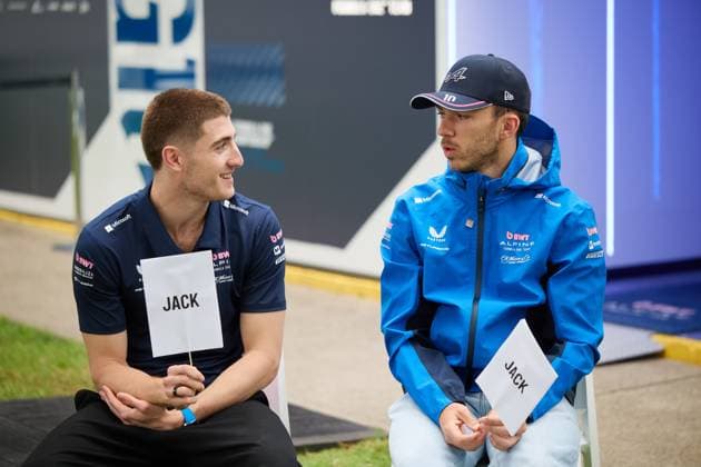 13.03.2025, xrarjax, Motorsport FIA Formel 1, Großer Preis von Australien 2025 v.l. Jack Doohan (BWT Alpine F1 Team) Startnummer 07 Pierre Gasly (BWT Alpine F1 Team) Startnummer 10 (FIA REGULATIONS PROHIBIT ANY USE OF PHOTOGRAPHS as IMAGE SEQUENCES and or QUASI-VIDEO) Melbourne