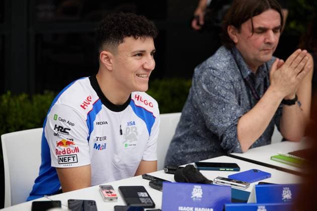 13.03.2025, xrarjax, Motorsport FIA Formel 1, Großer Preis von Australien 2025 v.l. Isack Hadjar (Racing Bulls) Startnummer 06 (FIA REGULATIONS PROHIBIT ANY USE OF PHOTOGRAPHS as IMAGE SEQUENCES and or QUASI-VIDEO) Melbourne