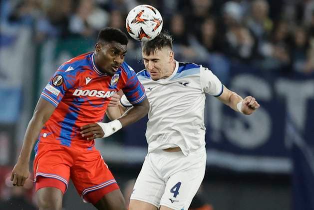 UEFA Europa League Second leg match SS Lazio and Viktoria Plzen Viktoria Plzen s Nigerian forward Rafiu Durosinmi cont Lazio s Spanish defender Patric during during UEFA Europa League Round of 16 Second leg match between SS Lazio and Viktoria Plzen at Olimpico stadium on March 13, 2025 in Rome, Italy. _BPH9378 Copyright: xAntonioxBalascox