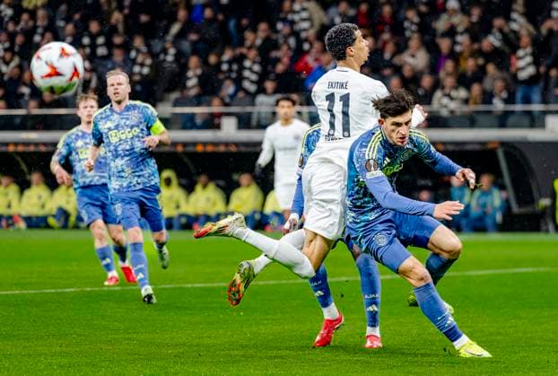 Eintracht Frankfurt forwarder Hugo Ekitike, AFC Ajax Amsterdam defender Ahmetcan Kaplan during the match Eintracht - Ajax at the for the UEFA Europa League - Round of 16 - 2st leg season 2024-2025 in FRANKFURT, Germany on 13 march 2025, (photo by Marcel van Dorst EYE4images DeFodi Images)