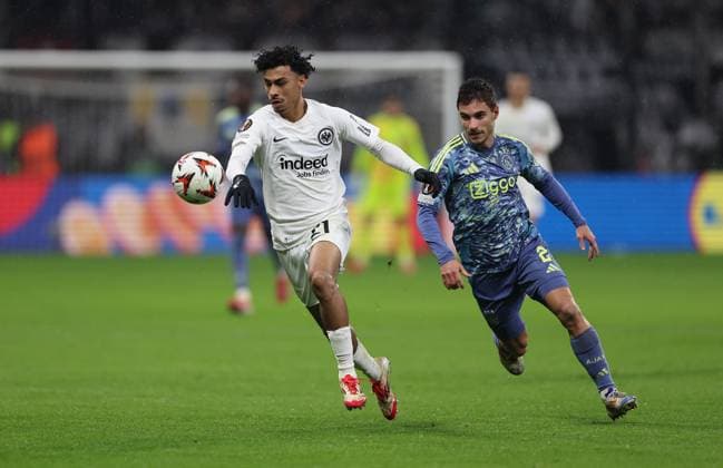 13.03.2025, Fussball UEFA Europa League, Eintracht Frankfurt - Ajax AFC Amsterdam, emonline, emspor, v.l., Nathaniel Brown (Eintracht Frankfurt), Lucas Rosa (Ajax Amsterdam) DFL DFB REGULATIONS PROHIBIT ANY USE OF PHOTOGRAPHS AS IMAGE SEQUENCES AND OR QUASI-VIDEO. xdcx Copyright: HMBxMedia Claus