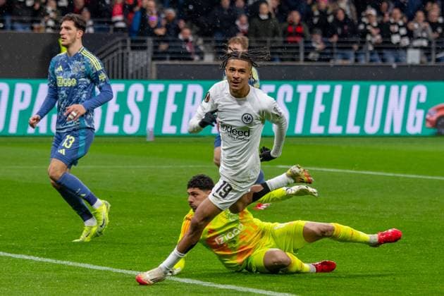 2025.03.13 xJAx UEFA EUROPA LEAGUE Eintracht Frankfurt - AFC Ajax Amsterdam v.l.,Jean-Matteo Bahoya (Eintracht Frankfurt) schiesst das Tor zum 1:0 Torjubel, Goal celebration, celebrate the goal (DFL DFB REGULATIONS PROHIBIT ANY USE OF PHOTOGRAPHS as IMAGE SEQUENCES and or QUASI-VIDEO) Copyright: JoaquimxFerreira