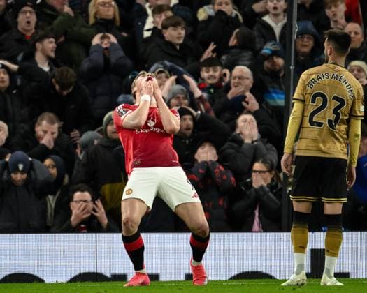 UEFA Europa League Last 16 Manchester United, ManU v Real Sociedad Rasmus Hojlund of Manchester United Reacts after a missed chance on goal during the UEFA Europa League Last 16 match Manchester United vs Real Sociedad at Old Trafford, Manchester, United Kingdom, 13th March 2025 (Photo by Craig Thomas News Images) Manchester Old Trafford Greater Manchester United Kingdom Copyright: xCraigxThomas NewsxImagesx