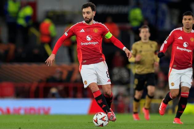 Manchester United, ManU v Real Sociedad Europa League 13 03 2025. Bruno Fernandes (8) of Manchester United controls the ball during the Europa League match between Manchester United and Real Sociedad at Old Trafford, Manchester, England on 13 March 2025. Manchester Old Trafford Greater Manchester England Editorial use only , Copyright: xConorxMolloyx PSI-21633-0052