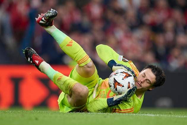 March 13, 2025, Bilbao, Vizcaya, SPAIN: Mike Svilar of AS Roma in action during the UEFA Europa League 2024 25 Round of 16 Second Leg match between Athletic Club and AS Roma at San Mames on March 13, 2025, in Bilbao, Spain. Bilbao SPAIN - ZUMAa181 20250313_zaa_a181_108 Copyright: xRicardoxLarreinax