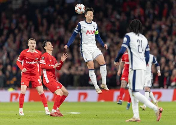 Tottenham Hotspur v AZ Alkmaar, Europa League, Round of 16, Leg 2 of 2, Football, Tottenham Hotspur Stadium, Tottenham, London, UK - 13 Mar 2025 Heung-Min Son of Tottenham Hotspur gets up for there aerial ball Tottenham Tottenham Hotspur Stadium London GBR, UK NEWSPAPERS OUT Copyright: xEllixBirchx