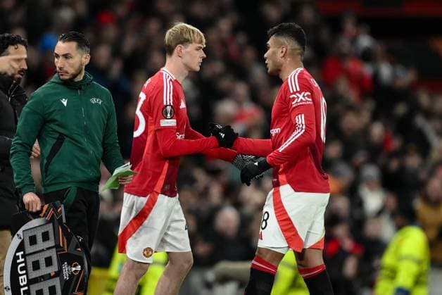 UEFA Europa League Last 16 Manchester United, ManU v Real Sociedad Casemiro of Manchester United is substituted for Toby Collyer of Manchester United during the UEFA Europa League Last 16 match Manchester United vs Real Sociedad at Old Trafford, Manchester, United Kingdom, 13th March 2025 (Photo by Craig Thomas News Images) Manchester Old Trafford Greater Manchester United Kingdom Copyright: xCraigxThomas NewsxImagesx