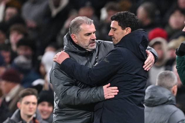 Tottenham Hotspur v AZ Alkmaar Europa League 13 03 2025. Tottenham Hotspur head coach Ange Postecoglou (m) and AZ Alkmaar head coach Maarten Martens (m) embrace after the final whistle the Europa League match between Tottenham Hotspur and AZ Alkmaar at Tottenham Hotspur Stadium, London, United Kingdom on 13 March 2025. London Tottenham Hotspur Stadium London United Kingdom Editorial use only , Copyright: xSimonxTraylenx PSI-21627-0069