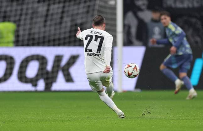 13.03.2025, Fussball UEFA Europa League, Eintracht Frankfurt - Ajax AFC Amsterdam, emonline, emspor, v.l., Goal scored, Tor zum 4:1 durch Mario Götze (Eintracht Frankfurt) DFL DFB REGULATIONS PROHIBIT ANY USE OF PHOTOGRAPHS AS IMAGE SEQUENCES AND OR QUASI-VIDEO. xdcx Copyright: HMBxMedia Claus
