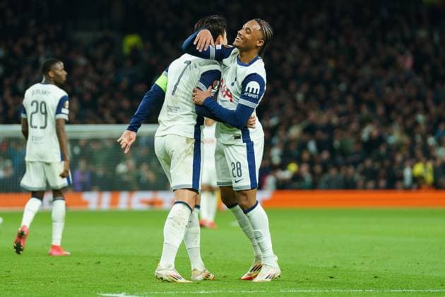 Tottenham Hotspur FC v AZ Alkmaar Wilson Odobert of Tottenham Hotspur celebrating his goal to make it 3-1 during the Tottenham Hotspur FC v AZ Alkmaar UEFA Europa League Round of 16, 2nd Leg match at Tottenham Hotspur Stadium, London, United Kingdom on 13 March 2025 Credit: Dylan Hepworth Every Second Media Editorial use only. All images are copyright Every Second Media Limited. No images may be reproduced without prior permission. Copyright: xIMAGO EveryxSecondxMediax ESM-1363-0130 DylanxHepworthx xEveryxSecondxMediax
