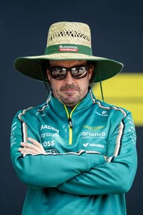 Fernando Alonso (Aston Martin Aramco F1 Team, 14) beim Lakeside Fan Forum auf der Buehne, AUS, Formel 1 Weltmeisterschaft, Luis Vuitton Grand Prix von Australien, Albert Park Circuit Melbourne, Freies Training, Saison 2025, 14.03.2025 AUS, Formel 1 Weltmeisterschaft, Luis Vuitton Grand Prix von Australien, Albert Park Circuit Melbourne, Freies Training, Saison 2025, 14.03.2025 Melbourne Copyright: xEibner-Pressefoto Memmlerx EP_MMR