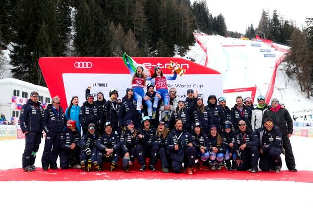 Sport Themen der Woche KW11 Sport Bilder des Tages ALPINE SKIING - FIS WC La Thuile LA THUILE,ITALY,14.MAR.25 - ALPINE SKIING - FIS World Cup, Super G, ladies. Image shows the italian team.  GEPAxpictures xPatrickxSteiner