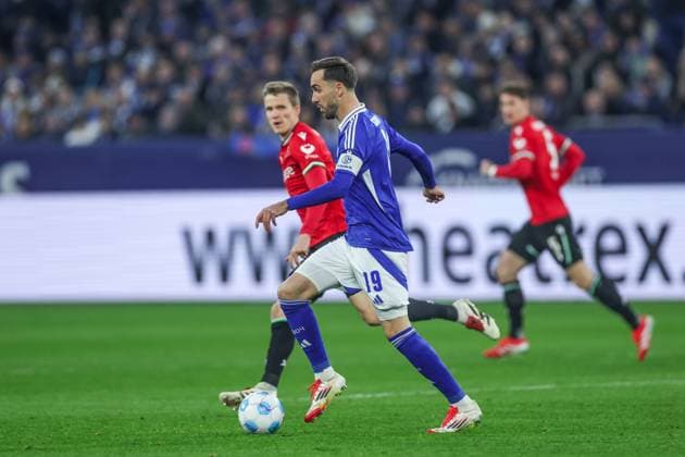 14.03.2025, Fussball, Saison 2024 2025, 2. Bundesliga, 26. Spieltag, FC Schalke 04 - Hannover 96, Kenan Karaman (FC Schalke 04) Gelsenkirchen Veltins Arena NRW Deutschland xRHR-FOTO TRx