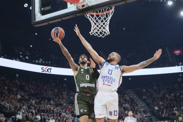 Sport Themen der Woche KW11 Sport Bilder des Tages . Basketball, Bayern - Istanbul. Euroleague, FC Bayern Basketball - Anadolu Efes Istanbul, Runde 29, Saison 2024-2025, am 14.03.2025 in Muenchen, S A P G A R D E N, Deutschland. Quelle Copyright Credit : Oryk HAIST *** Basketball, Bayern Istanbul Euroleague, FC Bayern Basketball Anadolu Efes Istanbul, Round 29, Season 2024 2025, on 14 03 2025 in Munich, S A P G A R D E N, Germany Source Copyright Credit Oryk HAIST xBASKETBALL-BAYERN-ISTANBULx