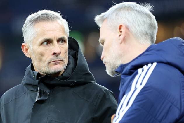 14.03.2025, xrekx, Fussball 2.Bundesliga, FC Schalke 04 - Hannover 96 v.l. Kees van Wonderen Trainer (FC Schalke 04) (DFL DFB REGULATIONS PROHIBIT ANY USE OF PHOTOGRAPHS as IMAGE SEQUENCES and or QUASI-VIDEO) Gelsenkirchen