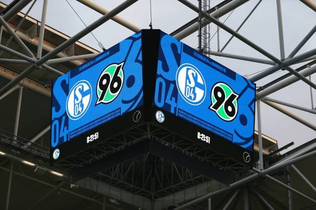14.03.2025, xrekx, Fussball 2.Bundesliga, FC Schalke 04 - Hannover 96 v.l. Anzeigetafel, Videowall, Scoreboard, Info, Werbung (DFL DFB REGULATIONS PROHIBIT ANY USE OF PHOTOGRAPHS as IMAGE SEQUENCES and or QUASI-VIDEO) Gelsenkirchen