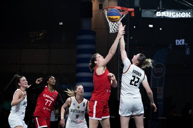Sport Themen der Woche KW11 Sport Bilder des Tages March 14, 2025, Bangkok, Thailand: Amelie Kroner 22 of Germany and Katherine Plouffe (2nd from right) of Canada seen in action during the women s FIBA Basketball 3x3 Champions Cup 2025 match between Germany and Canada at Central World. Final score; Germany 10 : 14 Canada. Bangkok Thailand - ZUMAs197 20250314_aaa_s197_319 Copyright: xPeeraponxBoonyakiatx