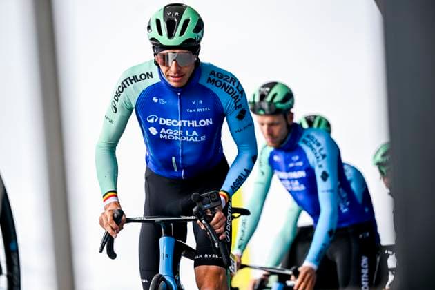 Paris - Nice 2025 - stage 7 AURON, FRANCE - MARCH 15 : Naesen Oliver (BEL) of Decathlon Ag2R La Mondiale Team before the start of the race during stage 7 of the 83th edition of the Paris - Nice cycling race, a stage of 109,3km with start in Nice and finish at Auron on March 15, 2025 in Auron, France, 15 03 2025 ( Motordriver Kenny Verfaillie - Auron France  Copyright: xNicoxVereeckenx
