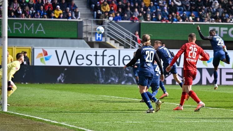Paderborn, Home Deluxe Arena, 15.03.25, GER, Herren, 2.Bundesliga, Saison 2024-2025, SC Paderborn 07 - 1.FC Kaiserslautern Bild: Filip BILBIJA (Paderborn) macht das Tor zum 3:0 Only for editorial use! DFL regulations prohibit any use of photographs as image sequences and or quasi-video. NRW Deutschland
