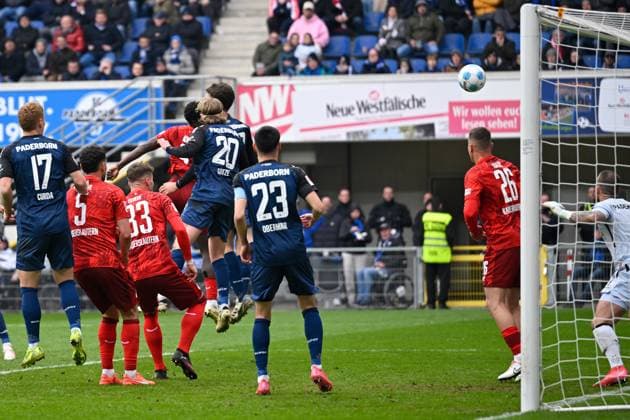 Paderborn, Home Deluxe Arena, 15.03.25, GER, Herren, 2.Bundesliga, Saison 2024-2025, SC Paderborn 07 - 1.FC Kaiserslautern Bild: Ragnar ACHE (Kaiserslautern) macht das Tor zum 3:3 Only for editorial use! DFL regulations prohibit any use of photographs as image sequences and or quasi-video. NRW Deutschland