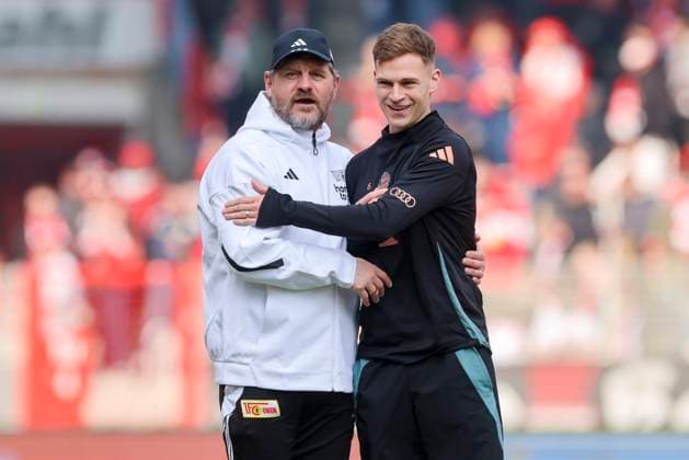 Sport Themen der Woche KW11 Sport Bilder des Tages Trainer Steffen Baumgart (1. FC Union Berlin) und Joshua Kimmich (FC Bayern Muenchen) unterhalten sich, Bundesliga, 1. FC Union Berlin v FC Bayern München, Stadium An der Alten Försterei am 15. March 2025 in Berlin, Deutschland. (Foto von Marco Steinbrenner DeFodi Images) Trainer Steffen Baumgart (1. FC Union Berlin) und Joshua Kimmich (FC Bayern Muenchen) talk together, Bundesliga, 1. FC Union Berlin v FC Bayern München, Stadium An der Alten Försterei , March 15, 2025 in Berlin, Germany. (Photo by Marco Steinbrenner DeFodi Images) DFL regulations prohibit any use of photographs as image sequences and or quasi-video. *** Coach Steffen Baumgart 1 FC Union Berlin and Joshua Kimmich FC Bayern Muenchen talk together, Bundesliga, 1 FC Union Berlin v FC Bayern München, Stadium An der Alten Försterei on March 15, 2025 in Berlin, Germany Photo by Marco Steinbrenner DeFodi Images Coach Steffen Baumgart 1 FC Union Berlin and Joshua Kimmich FC Bayern Muenchen talk together, Bundesliga, 1 FC Union Berlin v FC Bayern München, Stadium An der Alten Försterei , March 15, 2025 in Berlin, Germany Photo by Marco Steinbrenner DeFodi Images DFL regulations prohibit any use of photographs as image sequences and or quasi video