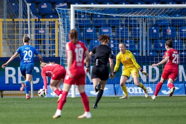 Torschützin Selina Cerci (TSG, 29) erzielt das Tor zum 4:1, Treffer, Torerfolg, Highlight, Action, Aktion, Spielszene, 15.03.2025, Sinsheim (Hoffenheim) (Deutschland), Fussball, Google Pixel Frauen-Bundesliga, TSG 1899 Hoffenheim - 1. FC Köln, DFB DFL REGULATIONS PROHIBIT ANY USE OF PHOTOGRAPHS AS IMAGE SEQUENCES AND OR QUASI-VIDEO.