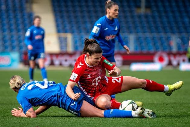 Google Pixel Frauen-Bundesliga, TSG Hoffenheim - 1. FC Köln; 15.03.2025 Féli Delacauw (TSG Hoffenheim, 24) und Martyna Wiankowska (1. FC Köln, 26) Google Pixel Frauen-Bundesliga, TSG Hoffenheim - 1. FC Köln, am 15.03.2025 im Dietmar-Hopp-Stadion in Hoffenheim. DFB REGULATIONS PROHIBIT ANY USE OF PHOTOGRAPHS AS IMAGE SEQUENCES AND OR QUASI-VIDEO. Copyright: xBEAUTIFULxSPORTS Gelhardtx