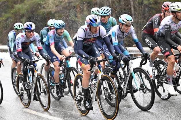 Paris - Nice 2025 - stage 7 AURON, FRANCE - MARCH 15 : Lipowitz Florian (GER) of Red Bull - Bora - Hansgrohe and Martinez Lenny (FRA) of Bahrain - Victorious in action during stage 7 of the 83th edition of the Paris - Nice cycling race, a stage of 109,3km with start in Nice and finish at Auron on March 15, 2025 in Auron, France, 15 03 2025 ( Motordriver Kenny Verfaillie - Auron France  Copyright: xNicoxVereeckenx