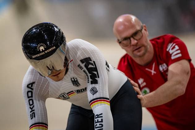 SPIEGEL Luca, EIJDEN Jan: UCI Track cycling, Rad, Radsport, Bahnrad, Bahn Nations Cup Konya 2025 SPIEGEL Luca ( GER ) Germany VAN EIJDEN Jan ( GER ) - Coach - Querformat - quer - horizontal - Landscape - Event Veranstaltung: UCI Track Cycling Nations Cup 2025 - Category Kategorie: Cycling - Track Cycling Nations Cup - Elite Men - Location Ort: Asia - Turkey - Konya - Velodrom Konya - Discipline: Keirin - Distance: ... m - Date Datum: 15.03.2025 Saturday Day 2 -