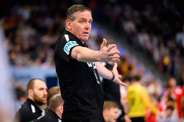 Handball: EM-Qualifikation, Deutschland - Österreich, 2. Qualifikationsrunde, Gruppe 7, 4. Spieltag Trainer Alfred Gislason (Deutschland) Hannover ZAG Arena Deutschland