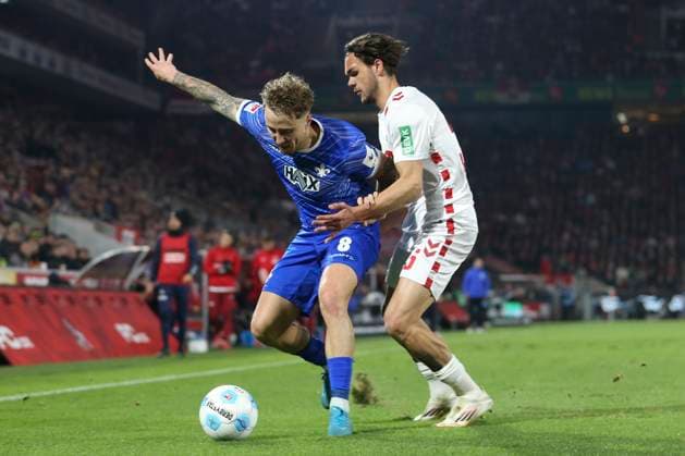 Luca Marseiler (SV Darmstadt 98) und Max Finkgraefe (1. FC Koeln) im Zweikampf waehrend des Spiels der 2. Bundesliga zwischen 1. FC Köln und SV Darmstadt 98 im RheinEnergieStadion am 15. March 2025 in Köln, Deutschland. (Foto von Oliver Kaelke DeFodi Images) +++ Luca Marseiler (SV Darmstadt 98) und Max Finkgraefe (1. FC Koeln) battle for the ball during the 2. Bundesliga match between 1. FC Köln and SV Darmstadt 98 at RheinEnergieStadion on March 15, 2025 in Cologne, Germany. (Photo by Oliver Kaelke DeFodi Images) DFB DFL REGULATIONS PROHIBIT ANY USE OF PHOTOGRAPHS AS IMAGE SEQUENCES AND OR QUASI-VIDEO. (Photo by Oliver Kaelke DeFodi Images)