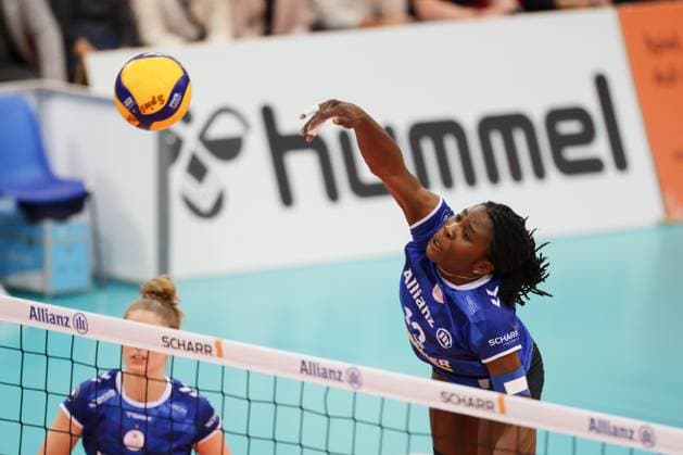 Stuttgart , Volleyball Bundesliga Frauen, Allianz MTV Stuttgart vs. USC Münster , Krystal Rivers (STGT)