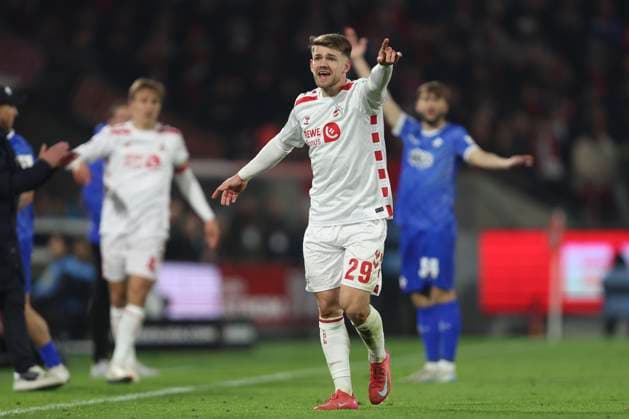 Jan Thielmann (1. FC Koeln) gestikuliert, Gestik waehrend des Spiels der 2. Bundesliga zwischen 1. FC Köln und SV Darmstadt 98 im RheinEnergieStadion am 15. March 2025 in Köln, Deutschland. (Foto von Oliver Kaelke DeFodi Images) +++ Jan Thielmann (1. FC Koeln) gestures during the 2. Bundesliga match between 1. FC Köln and SV Darmstadt 98 at RheinEnergieStadion on March 15, 2025 in Cologne, Germany. (Photo by Oliver Kaelke DeFodi Images) DFB DFL REGULATIONS PROHIBIT ANY USE OF PHOTOGRAPHS AS IMAGE SEQUENCES AND OR QUASI-VIDEO. (Photo by Oliver Kaelke DeFodi Images)