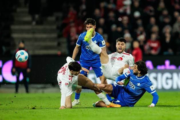 RECORD DATE NOT STATED 2. Fußball Bundesliga: 1. FC Köln - SV Darmstadt 98; 15.03.2025 Zweikampf Denis Huseinbasic (1. FC Köln, 8), Fraser Hornby (SV Darmstadt 98, 9), Jusuf Gazibegovic (1. FC Köln, 25) - Foul, Gelb-Rot Foul 2. Fußball Bundesliga, 1. FC Köln - SV Darmstadt 98, Köln, Rheinenergiestadion am 15.03.2025 DFL REGULATIONS PROHIBIT ANY USE OF PHOTOGRAPHS AS IMAGE SEQUENCES AND OR QUASI-VIDEO.