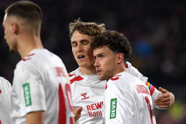 Luca Waldschmidt (1. FC Koeln) Torjubel, jubelt mit seiner Mannschaft nach dem Treffer zum 2:1 waehrend des Spiels der 2. Bundesliga zwischen 1. FC Köln und SV Darmstadt 98 im RheinEnergieStadion am 15. March 2025 in Köln, Deutschland. (Foto von Ralf Treese DeFodi Images) +++ Luca Waldschmidt (1. FC Koeln) celebrates after scoring his team™s second goal with teammates during the 2. Bundesliga match between 1. FC Köln and SV Darmstadt 98 at RheinEnergieStadion on March 15, 2025 in Cologne, Germany. (Photo by Ralf Treese DeFodi Images) DFB DFL REGULATIONS PROHIBIT ANY USE OF PHOTOGRAPHS AS IMAGE SEQUENCES AND OR QUASI-VIDEO. (Photo by Ralf Treese DeFodi Images)