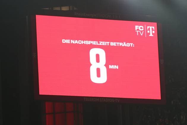 15.03.2025, xrekx, Fussball 2.Bundesliga, 1.FC Koeln - SV Darmstadt 98 v.l. Anzeigetafel, Videowall, Scoreboard, Info, Werbung Nachspielzeit (DFL DFB REGULATIONS PROHIBIT ANY USE OF PHOTOGRAPHS as IMAGE SEQUENCES and or QUASI-VIDEO) Koeln