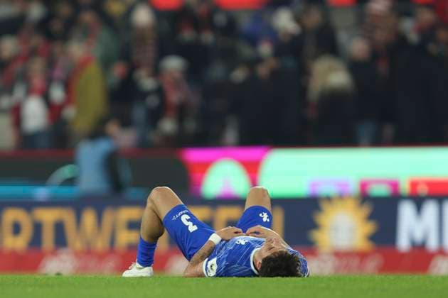 Guille Bueno (SV Darmstadt 98) ist enttaeuscht waehrend des Spiels der 2. Bundesliga zwischen 1. FC Köln und SV Darmstadt 98 im RheinEnergieStadion am 15. March 2025 in Köln, Deutschland. (Foto von Oliver Kaelke DeFodi Images) +++ Guille Bueno (SV Darmstadt 98) looks dejected during the 2. Bundesliga match between 1. FC Köln and SV Darmstadt 98 at RheinEnergieStadion on March 15, 2025 in Cologne, Germany. (Photo by Oliver Kaelke DeFodi Images) DFB DFL REGULATIONS PROHIBIT ANY USE OF PHOTOGRAPHS AS IMAGE SEQUENCES AND OR QUASI-VIDEO. (Photo by Oliver Kaelke DeFodi Images)