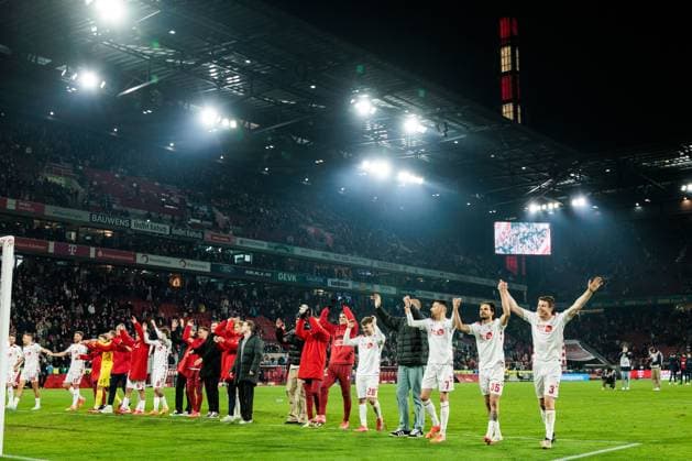 2. Fußball Bundesliga: 1. FC Köln - SV Darmstadt 98; 15.03.2025 Die Spieler des 1. FC Köln feiern den Sieg mit der Kurve 2. Fußball Bundesliga, 1. FC Köln - SV Darmstadt 98, Köln, Rheinenergiestadion am 15.03.2025 DFL REGULATIONS PROHIBIT ANY USE OF PHOTOGRAPHS AS IMAGE SEQUENCES AND OR QUASI-VIDEO.